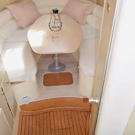 Houseboat Saint-Raphaël